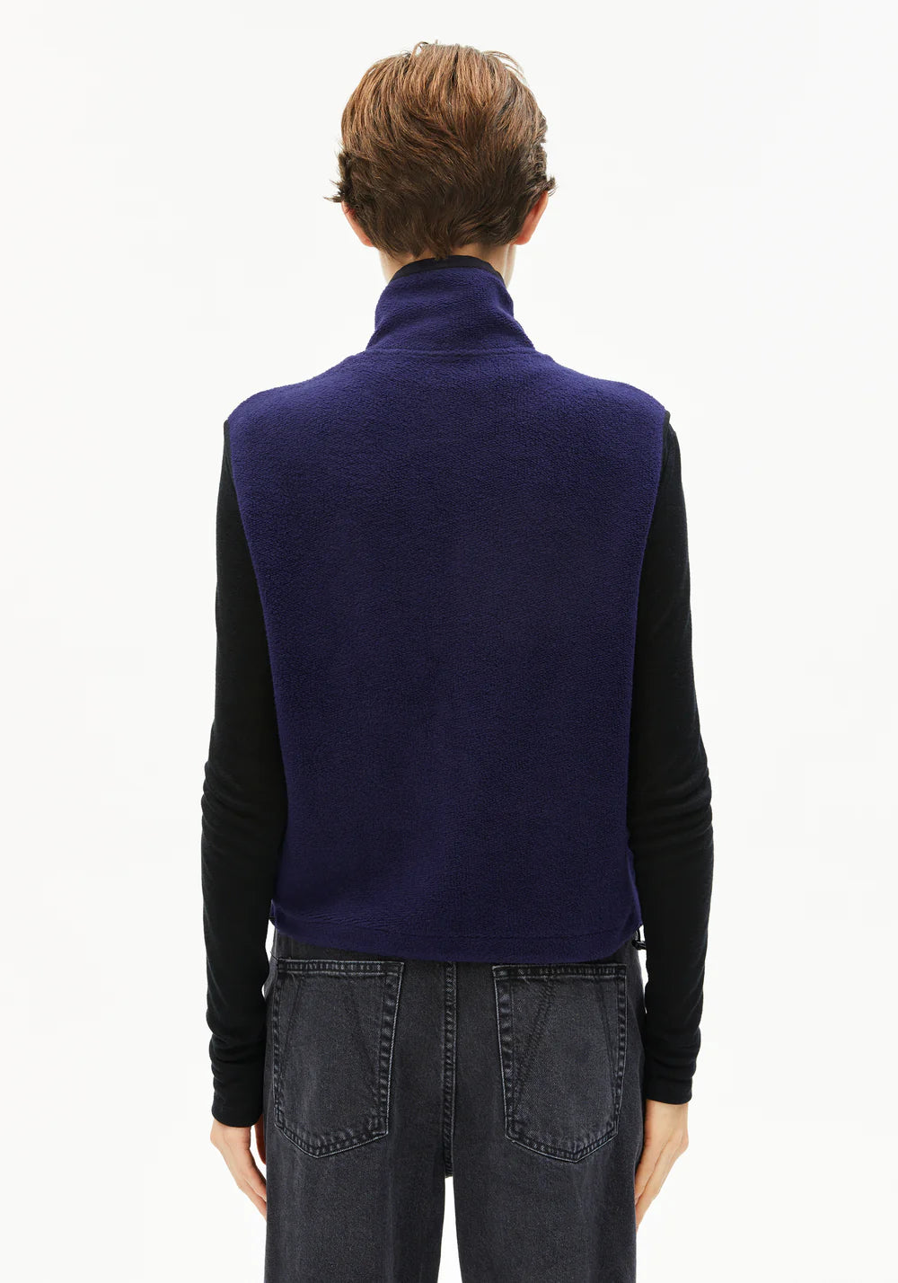 ICONIC A KARLENAA VEST MADE FROM ORGANIC COTTON- Tinted Navy