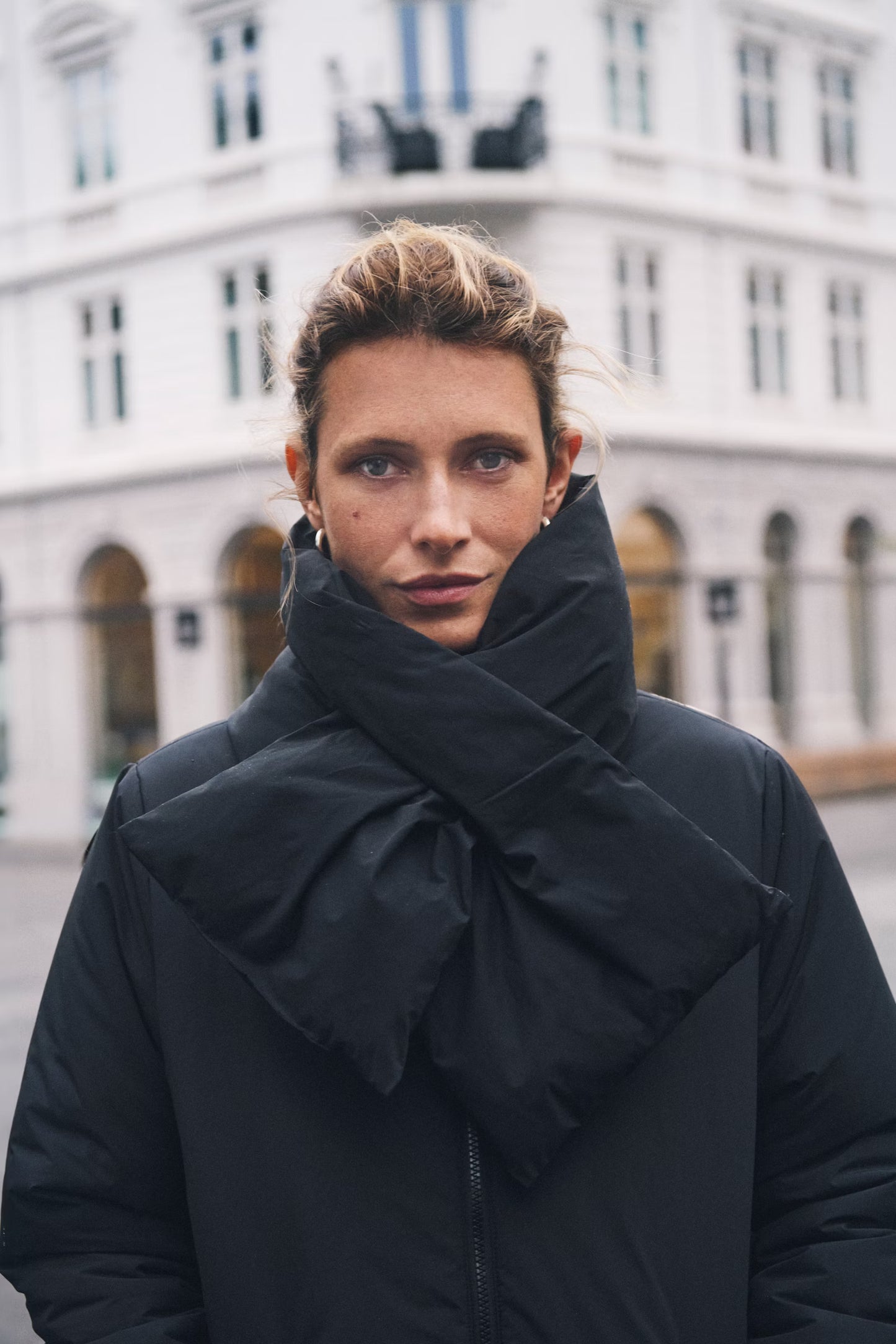 SunitaPW Scarf in Black