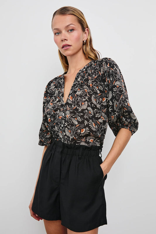 Cassat Top in Cassia