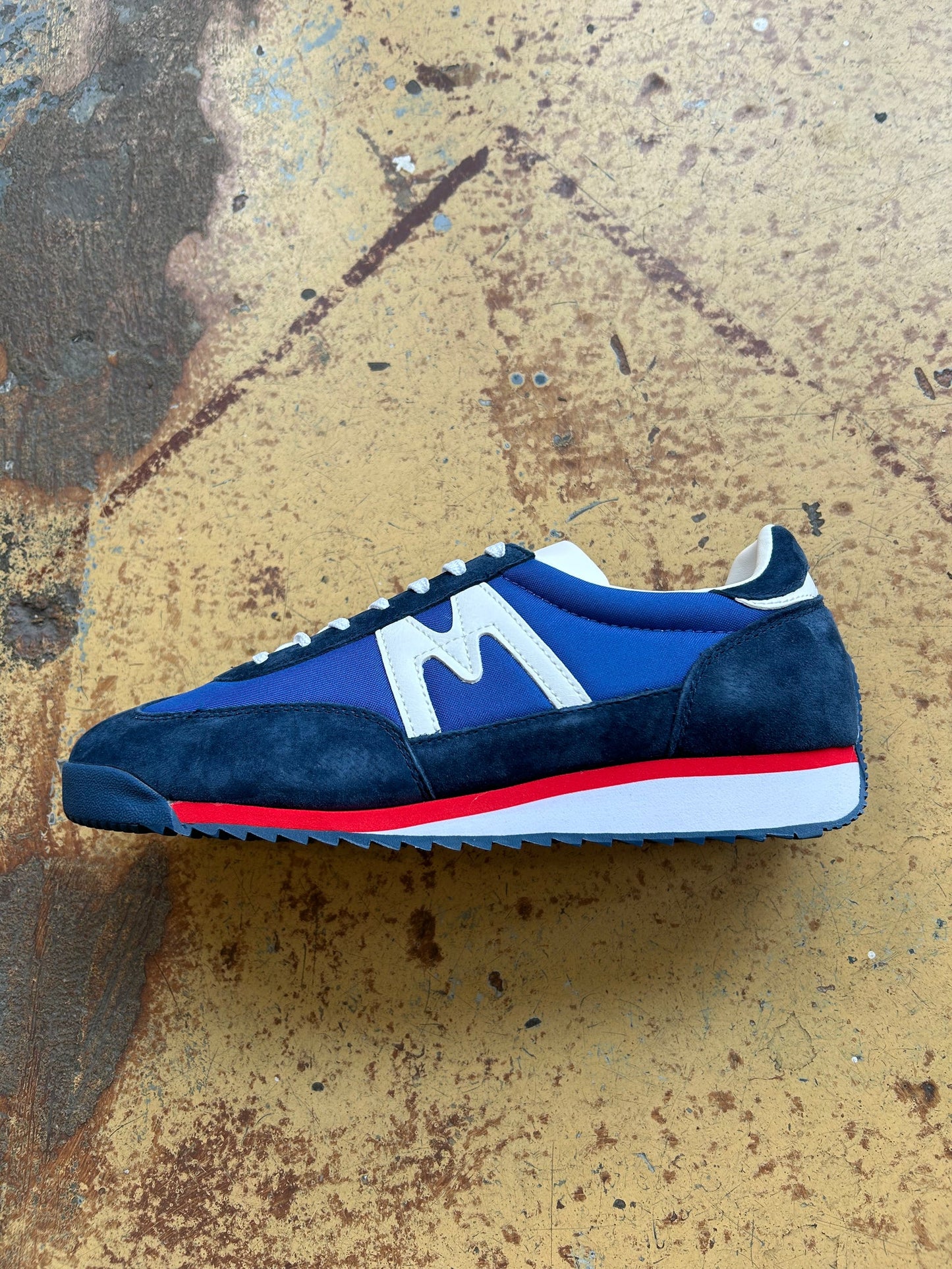 Mestari Classic Blue/White