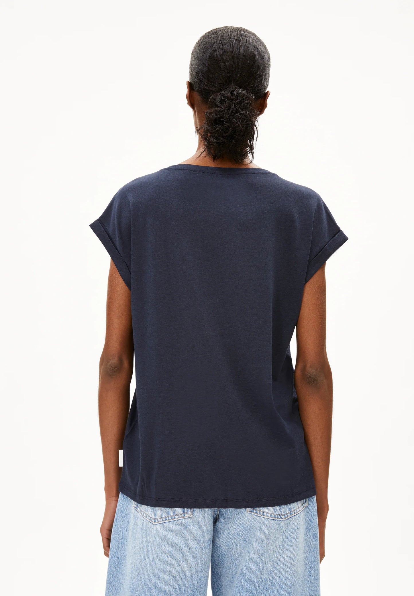 Jilaana T-Shirt - Night Sky