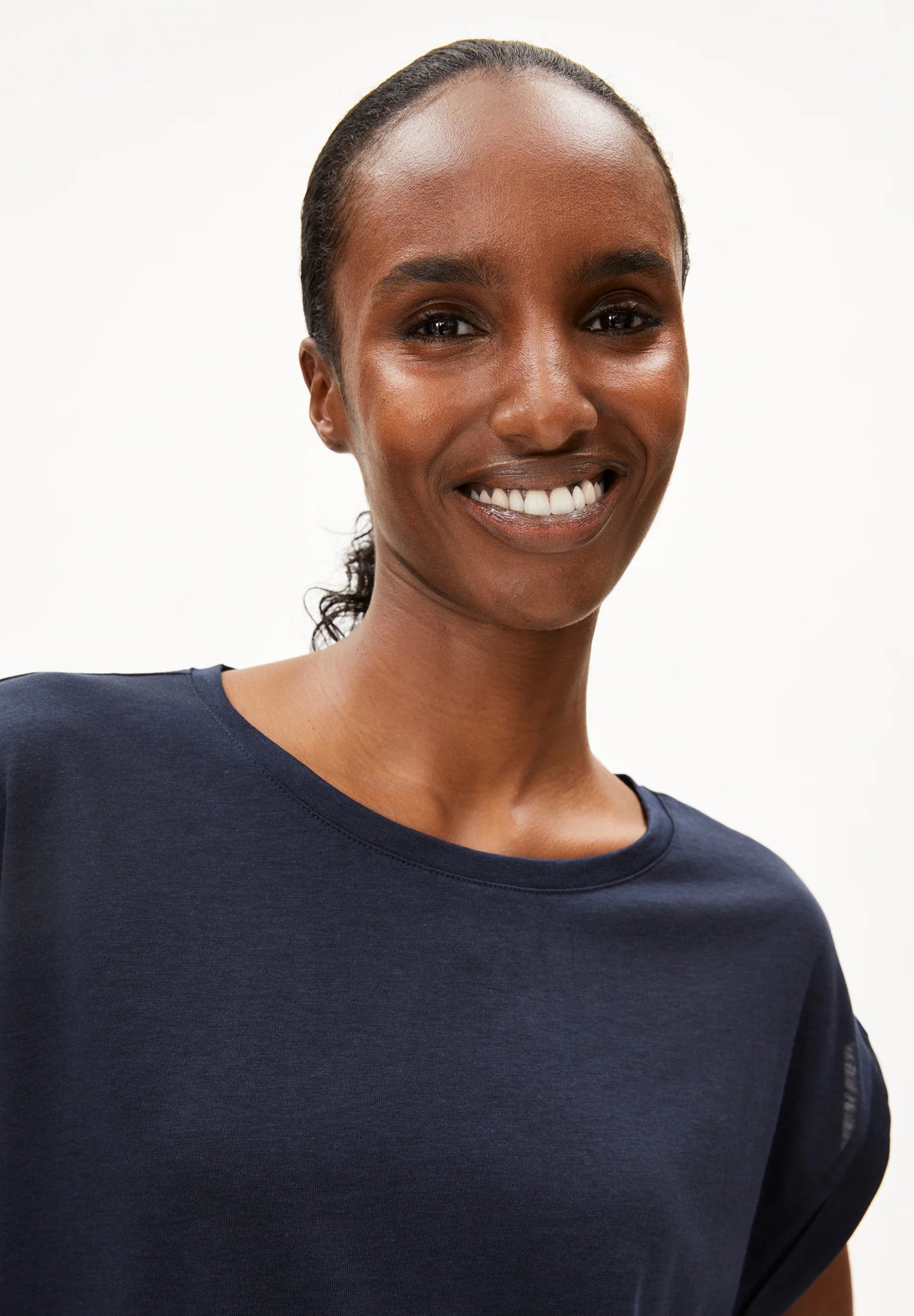 Jilaana T-Shirt - Night Sky