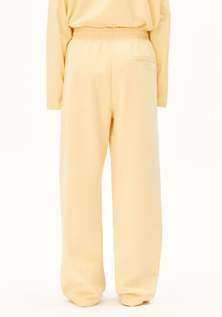Iconic AIvaara Sweatpant - Golden Hay