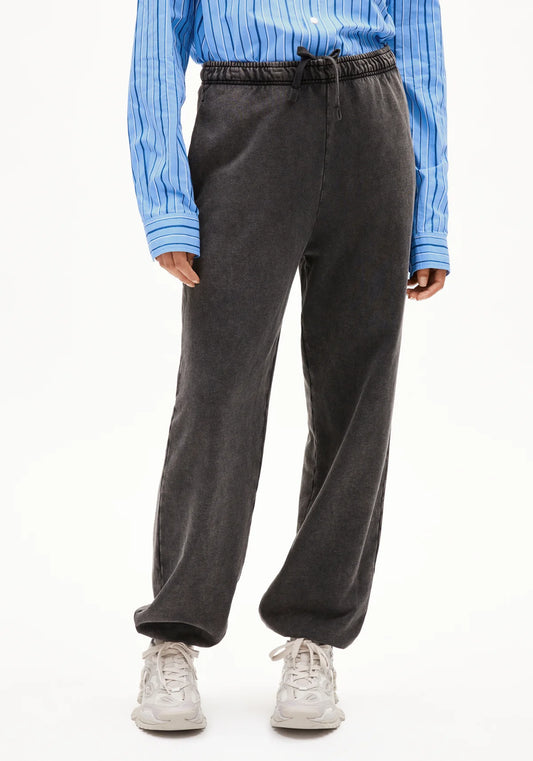 Emissaa Garment Dye Pants in Black