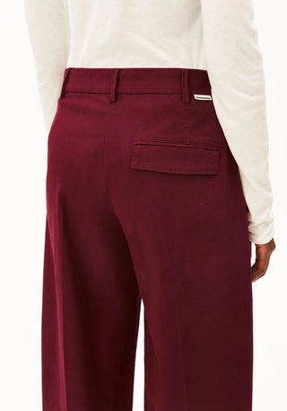 Barrel Leg Twill Pant in Velvet Red