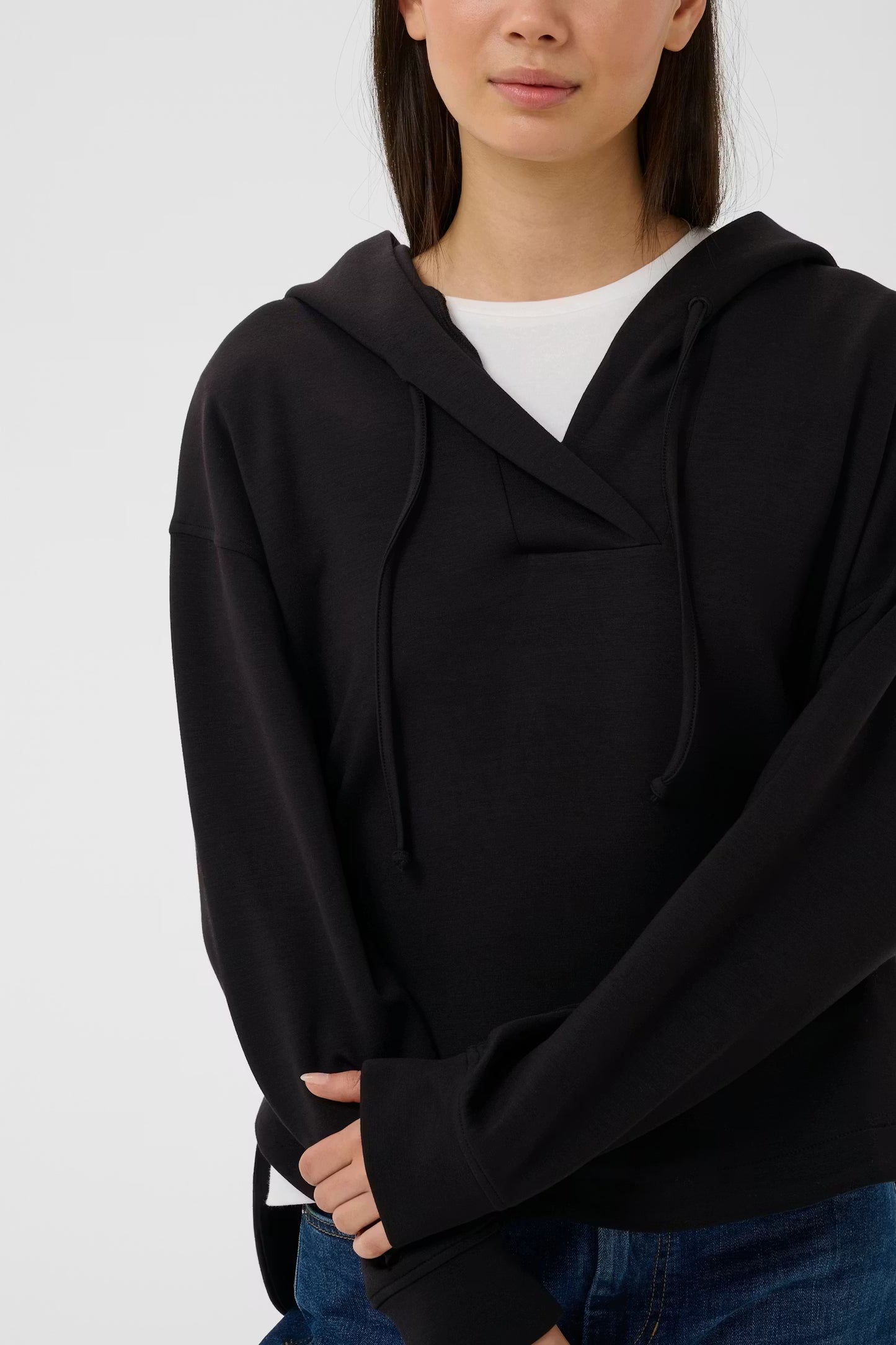 SuaIW Vincent Hoodie in Black