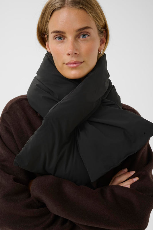 SunitaPW Scarf in Black