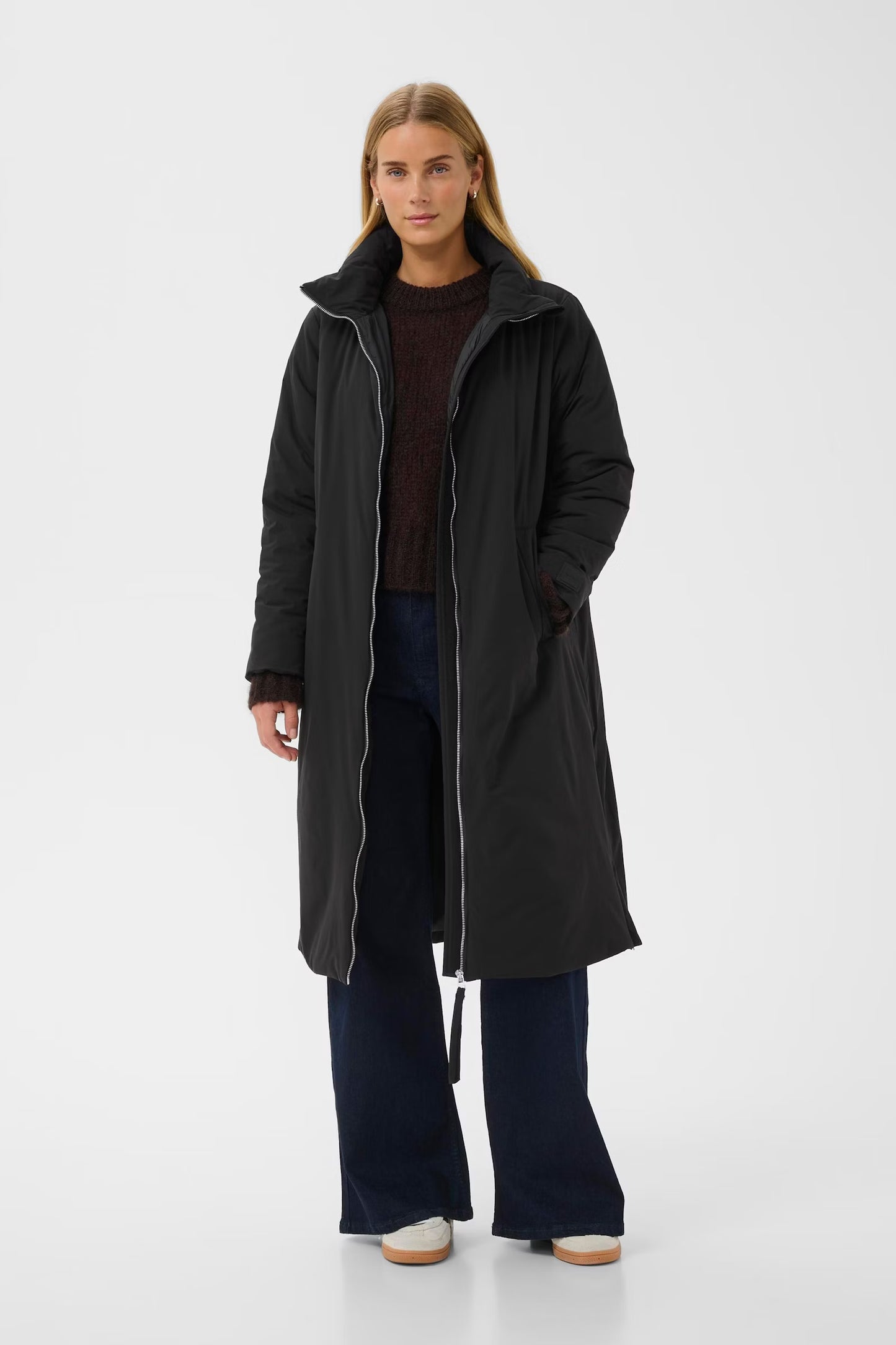 SaryaPW coat in Black