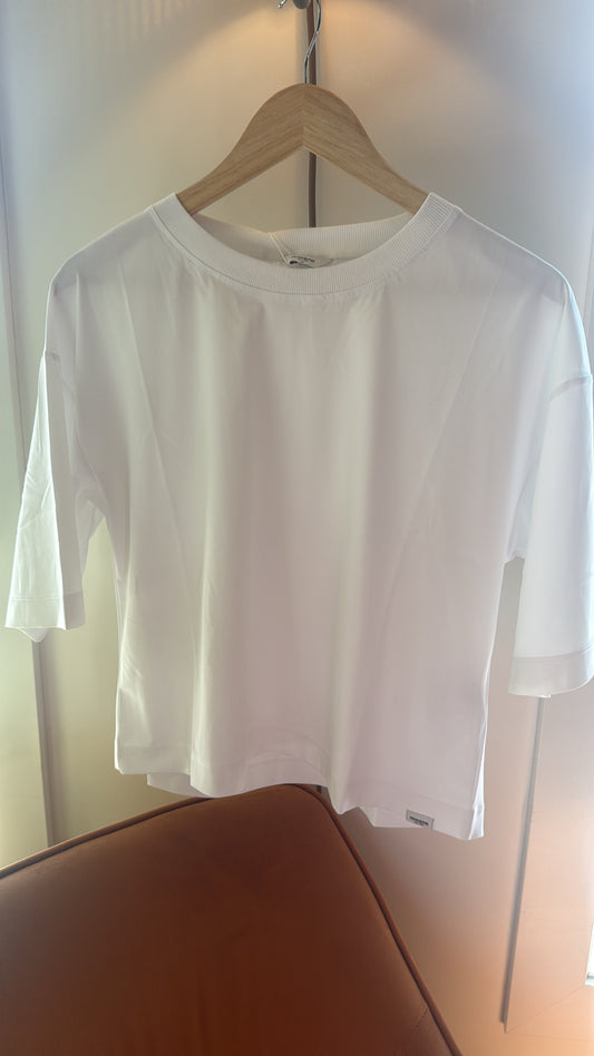 T-shirt White