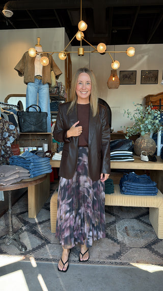 Modern Cosmopolitan Leather Blazer in Chestnut