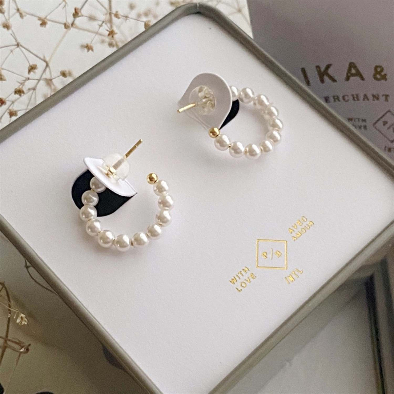 La Paz Pearl Hoop Earrings