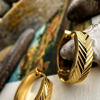Artemis Chevron Pattern Hoop Earrings in Gold