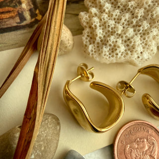 Moore Texture Hoop Earrings in Gold