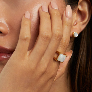 Mini Plaza Ring- Moonstone size 8