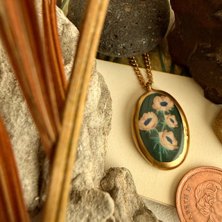 "Anemone" Floral Cold Oval Porcelain Charm Necklace In Gold