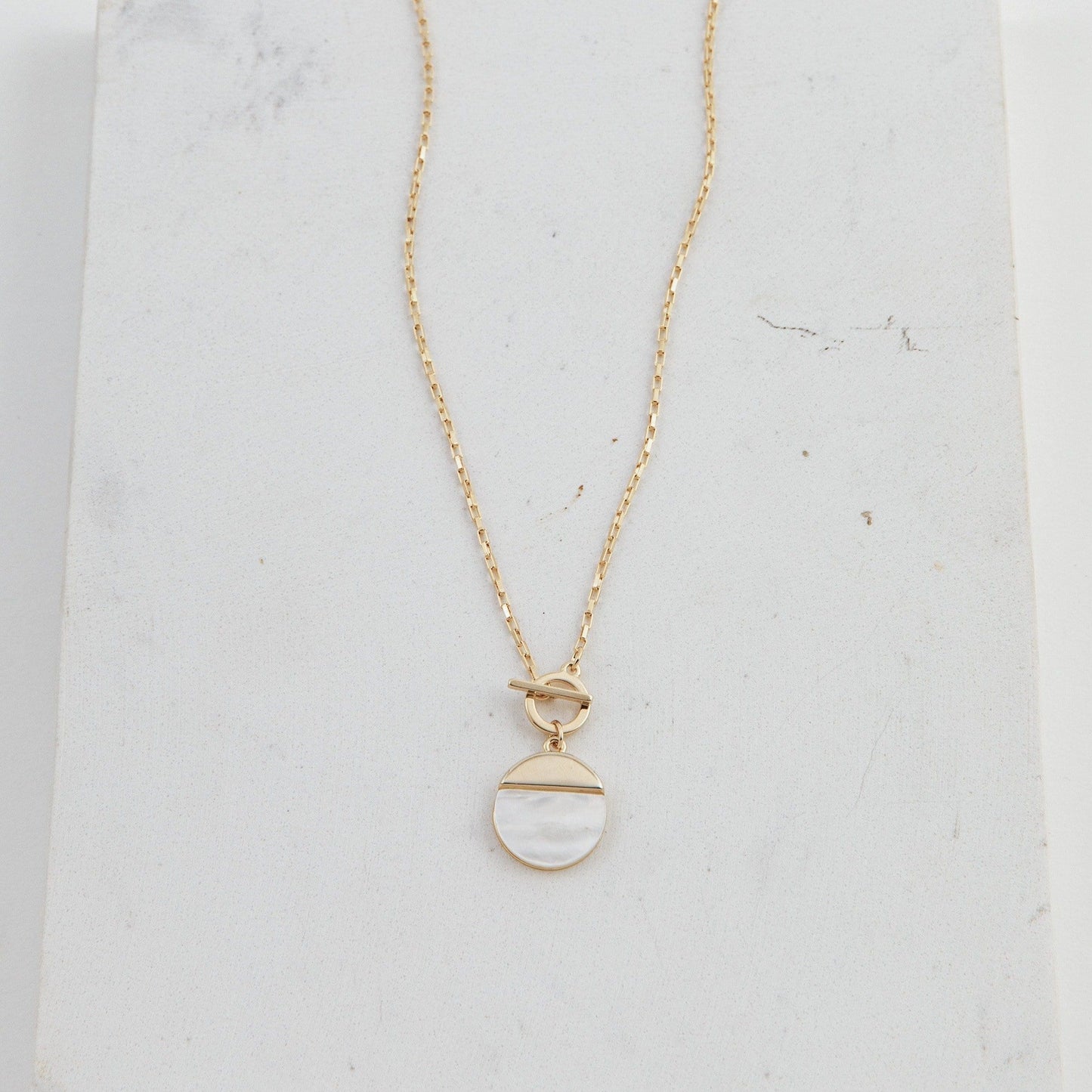 Oasis Toggle Necklace White