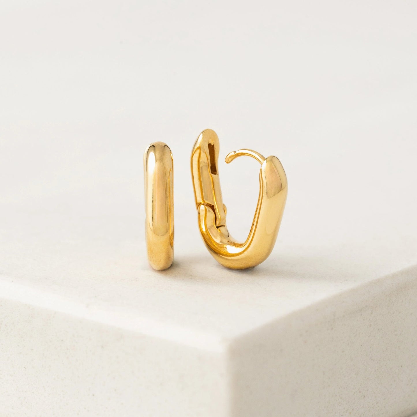 Small Paperclip Puff Hoop Earrings - Gold