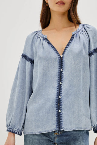 Toshi Top in Medium Cloud Wash