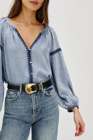 Toshi Top in Medium Cloud Wash