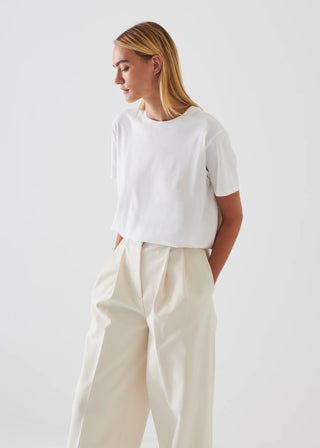 Iconic Pima Cotton Stretch Boyfriend T-Shirt in White