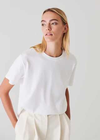 Iconic Pima Cotton Stretch Boyfriend T-Shirt in White