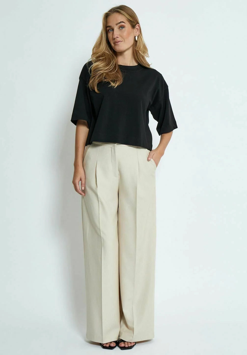 MSGamma Cropped Tee in Black