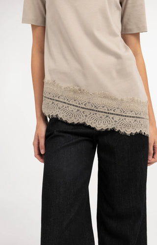 Jersey T-Shirt With Lace Hem in Pure Cashmere