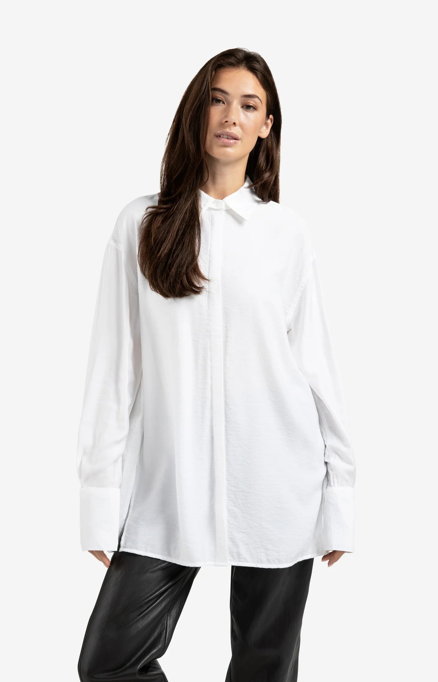 Long Shirt With Removable Collar