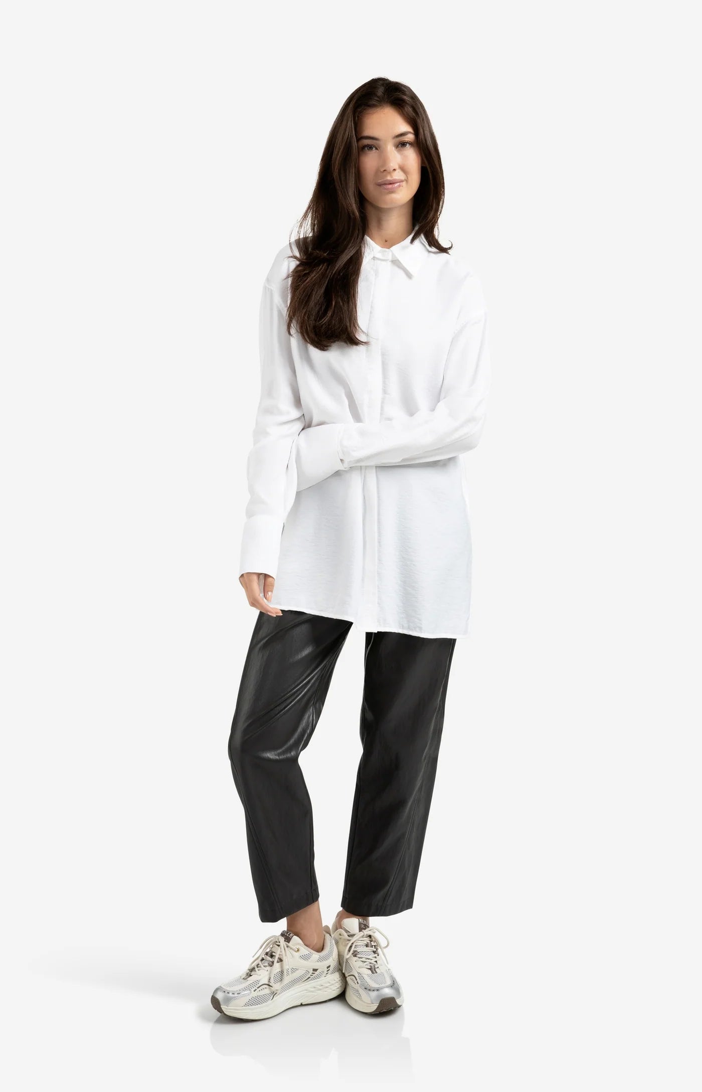 Long Shirt With Removable Collar