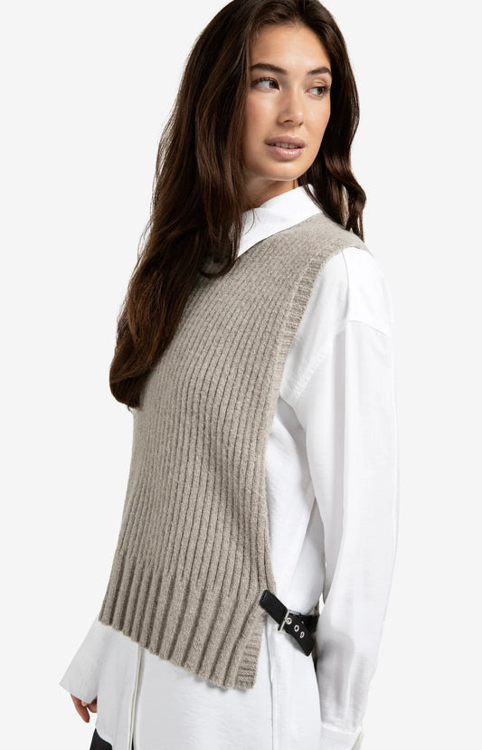 Ribbed Sleeveless Sweater with Side Buckles in Capers Melange