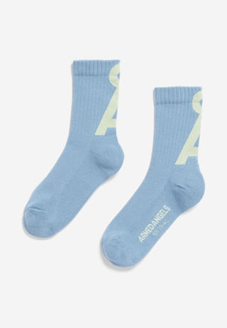 Saamus Short Socks  in Dark Peony-Oatmilk