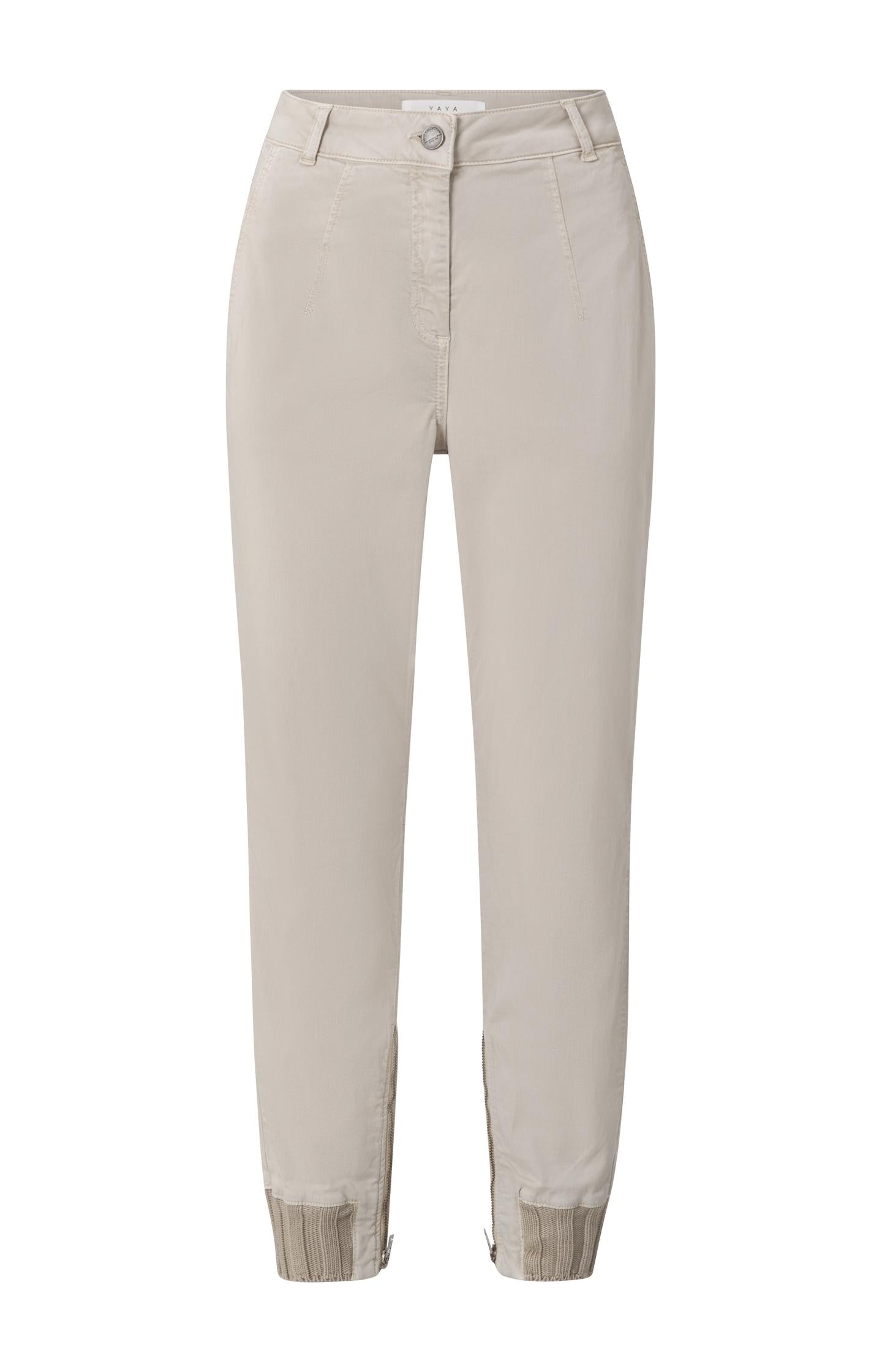 Soft cargo trousers with zip fly and pockets - Pure Cashmere Brown