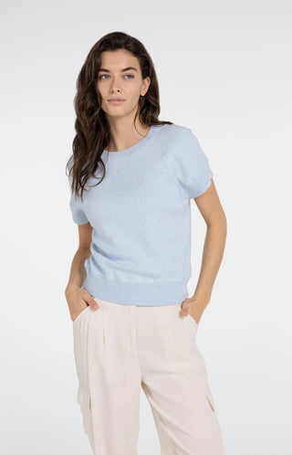 Sleeveless Sweater with stitch details