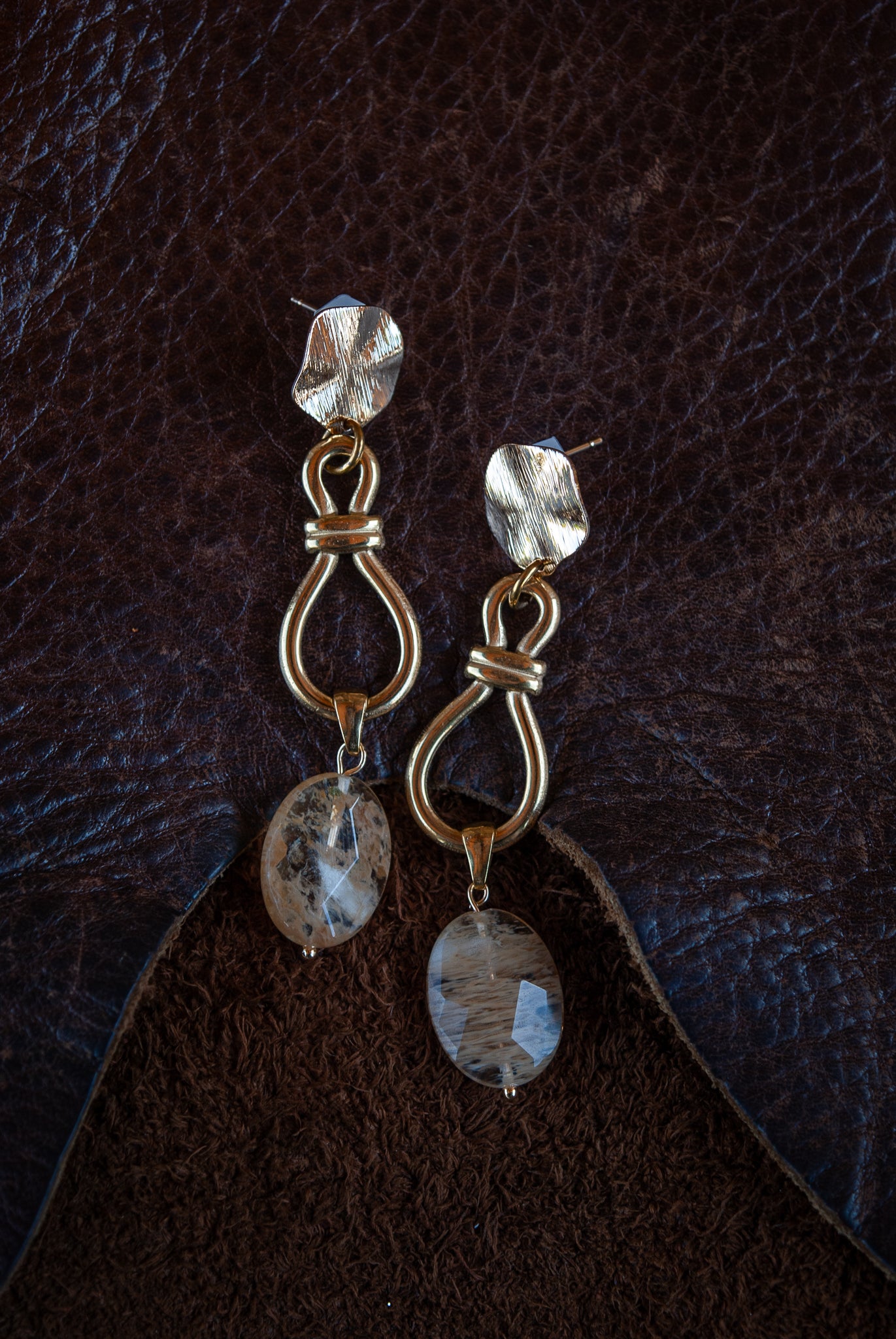 Thorougbread Earrings