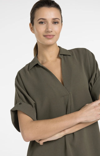 V-neck dress with pleated sleeves