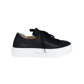 Vince Sneakers in Black