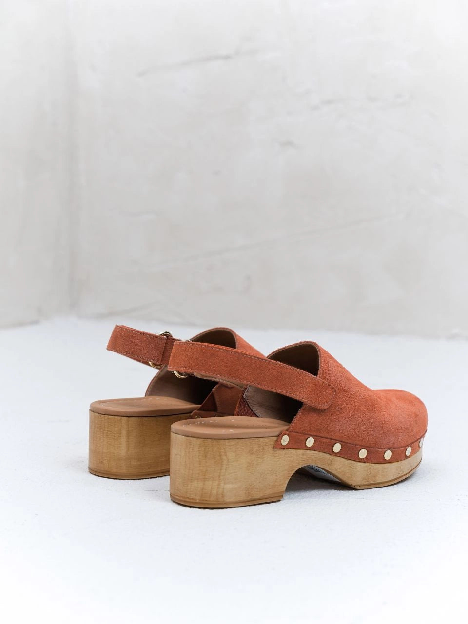 Suede Clogs - Vintage Rose